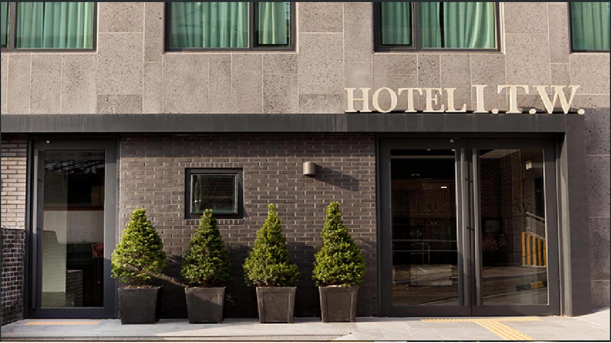 I.T.W Hotel Seoul Exteriör bild